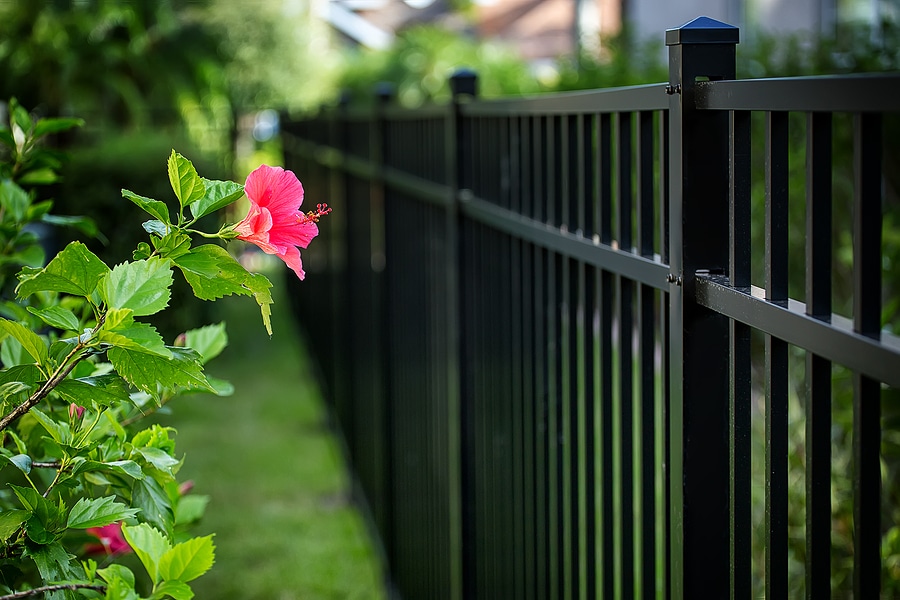 Benefits of an Aluminum Ornamental Fence